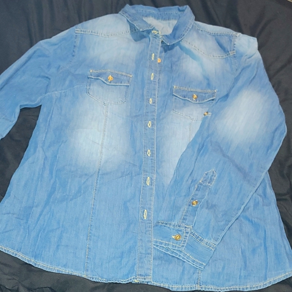 womens button down!